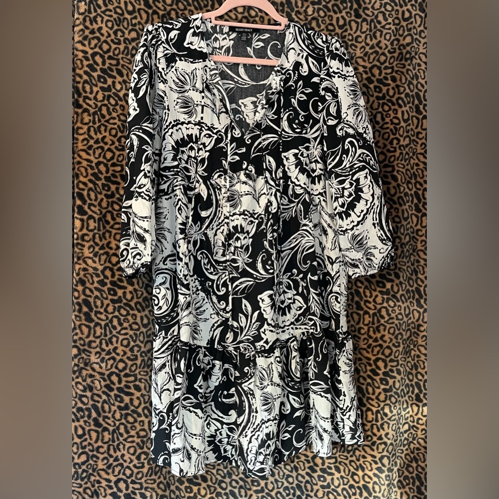 Ellen Tracy Black and White Patterned coverup